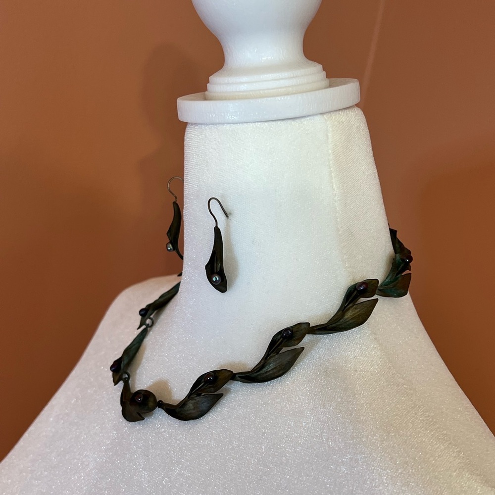 Michael Michaud Bronze & Pearl Botanical Leaf Collar Necklace & Earrings Set - Picture 2 of 5
